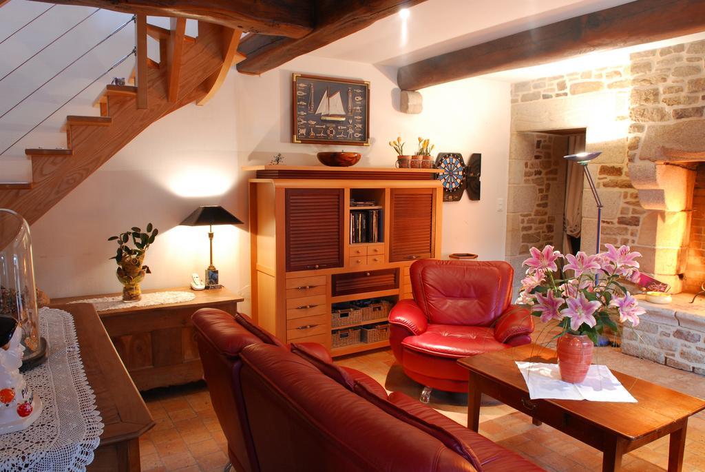 Domaine De Kervail Bed & Breakfast Quimperle Exterior photo